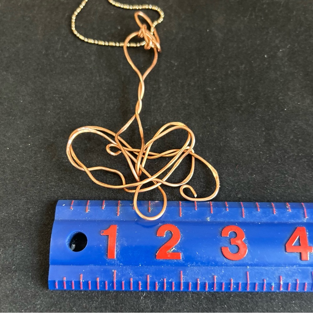 Elegant Copper Wire Pendant Necklace - Picture 2 of 6